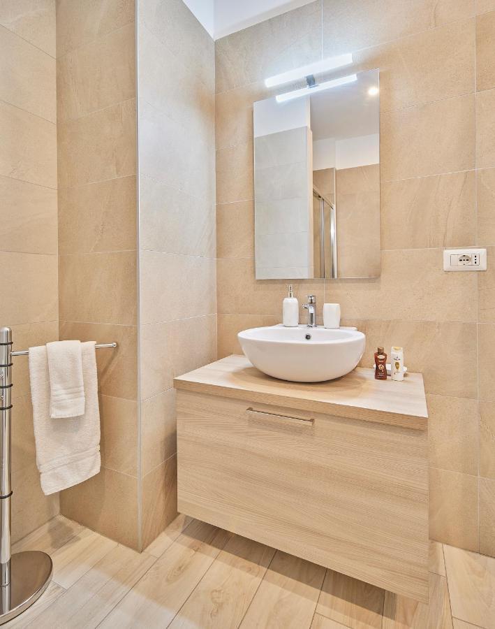 Monviso Modern - Exclusive Apartment 米兰 外观 照片
